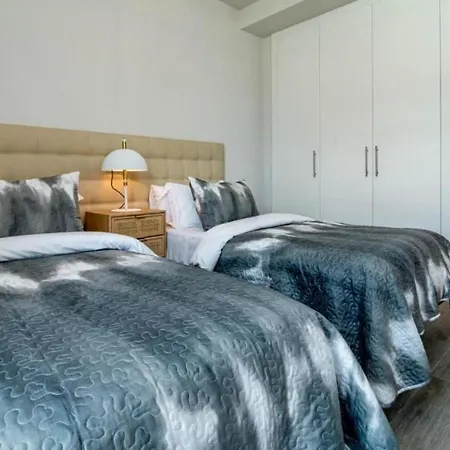 Deluxe In 3 Bedrooms *