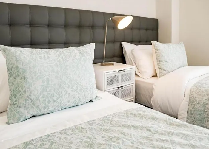 Deluxe In 3 Bedrooms Estepona