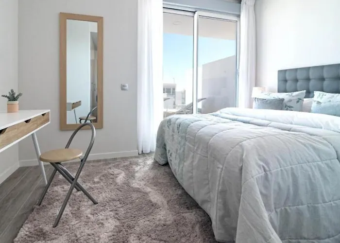 Deluxe In 3 Bedrooms * エステポナ